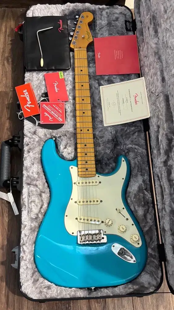 Fender Ampro 2 Miami Blue