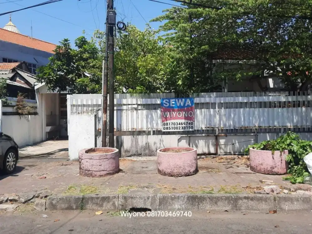 Rumah Karang Menjangan Kawasan Komersial Dekat RSUD dr. Soeotmo Surabaya dan Universitas Airlangga Kampus A dan B