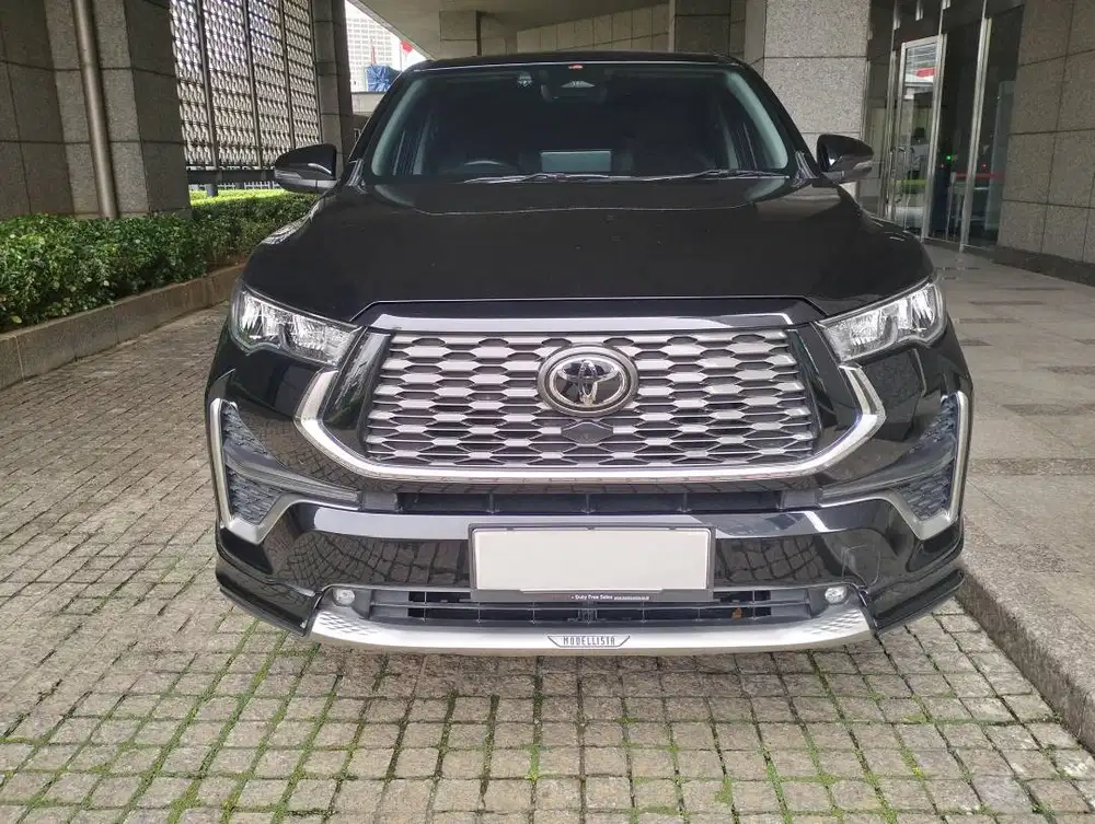 Toyota Kijang Innova Q (Seat Captain) 2023 A/T Hybrid Tipe tertinggi