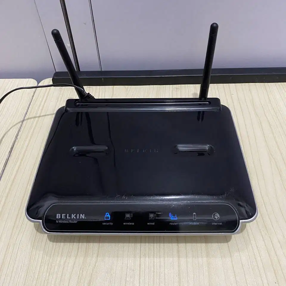 BELKIN F5D8233-4v3 N Wireless Router