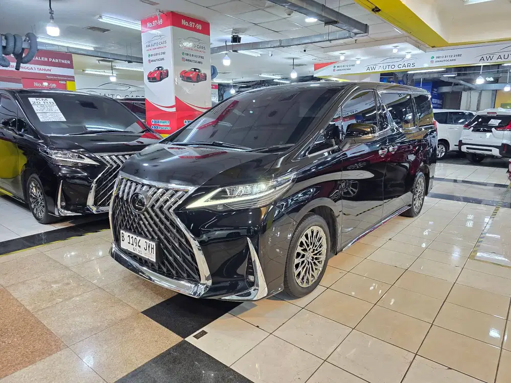 Lexus LM350 VIP 2022 4 Seater 2+2 mdl 2023 7 Seat 2021 LM 350