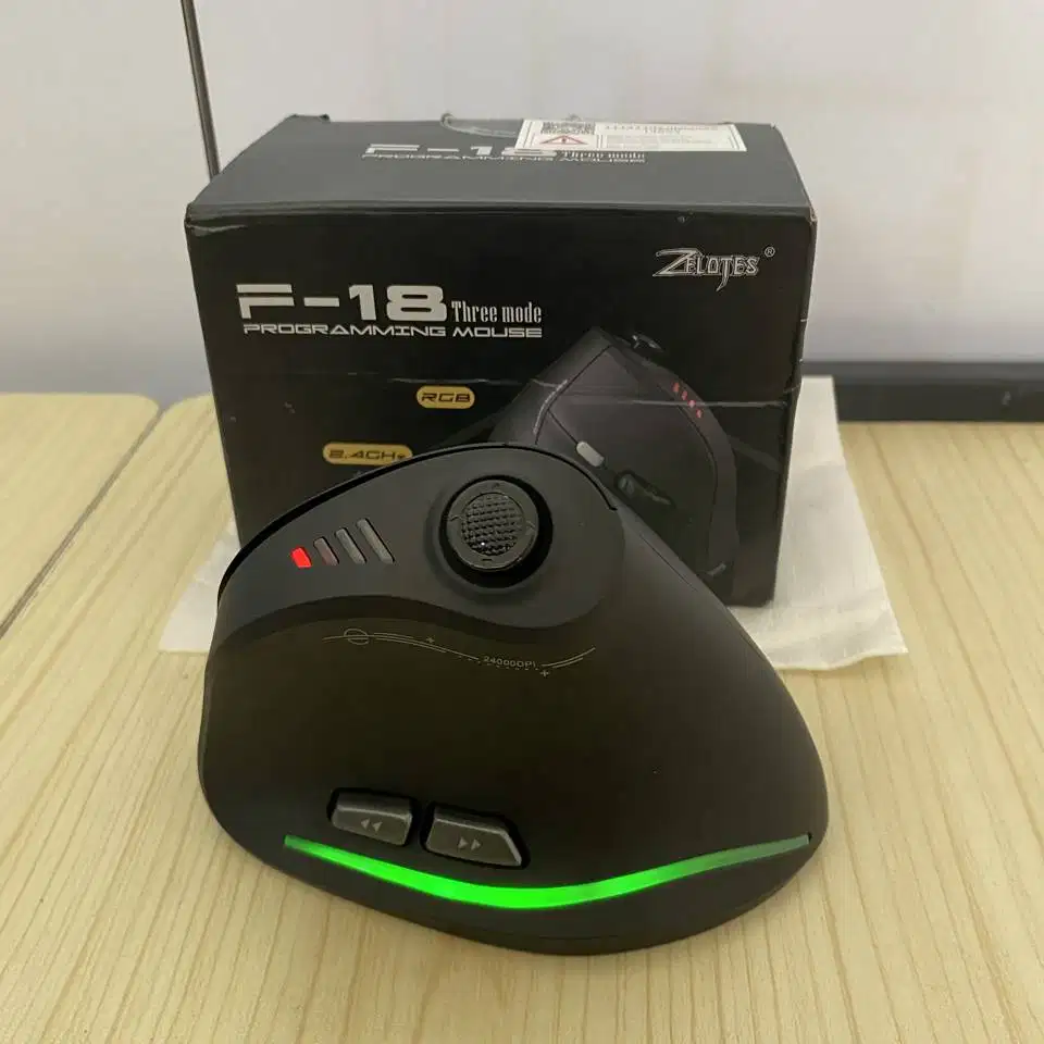 Zelotes F-18 Vertical Gaming Mouse