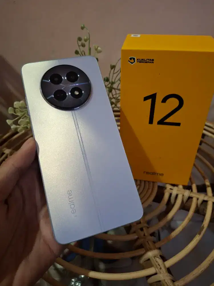 Realme 12 5G 8/256gb Lengkap No minus