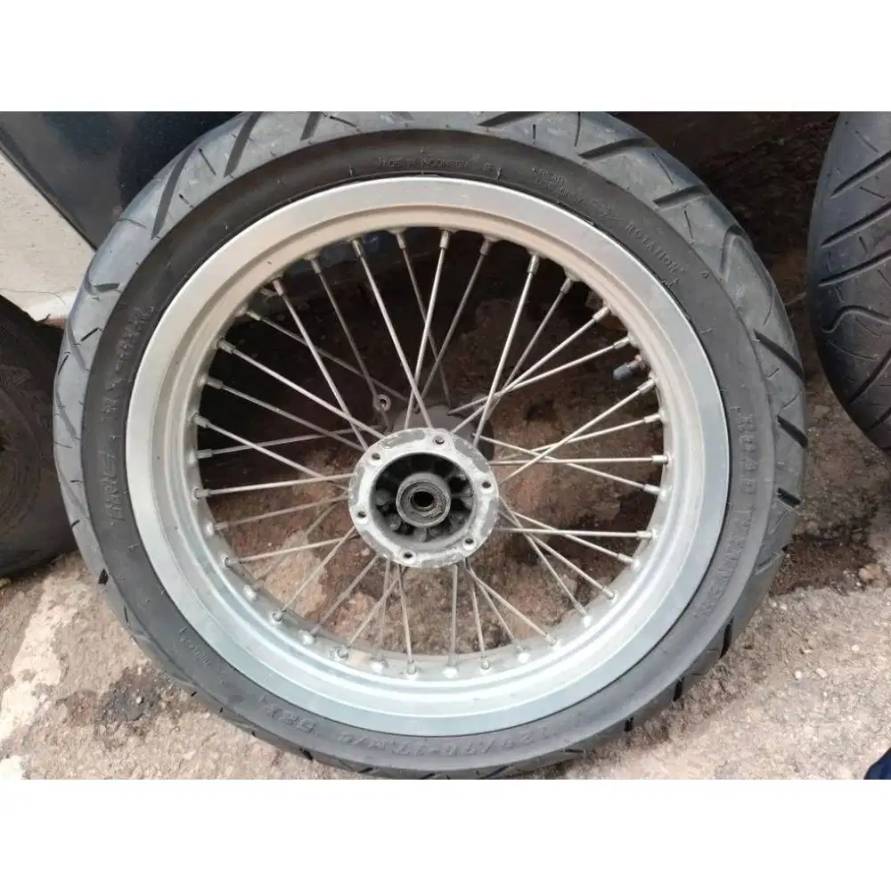 Velg dan ban copotan super moto