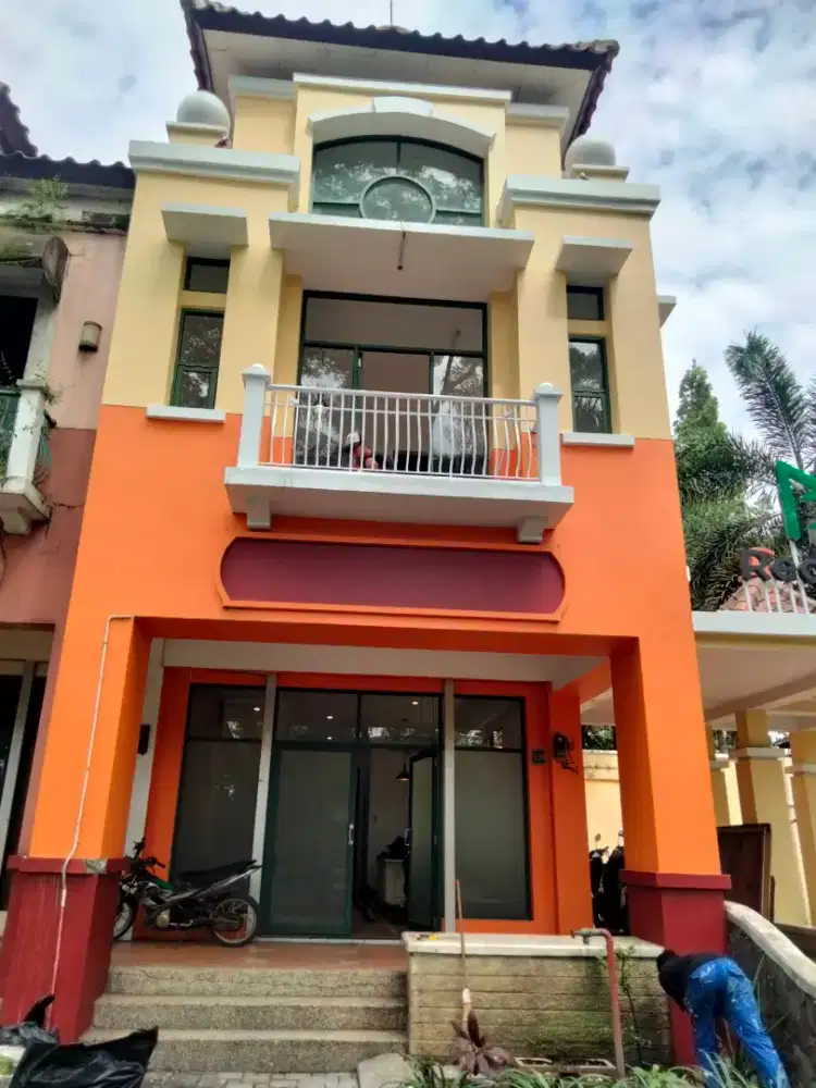 Tukang bangunan harian dan borongan