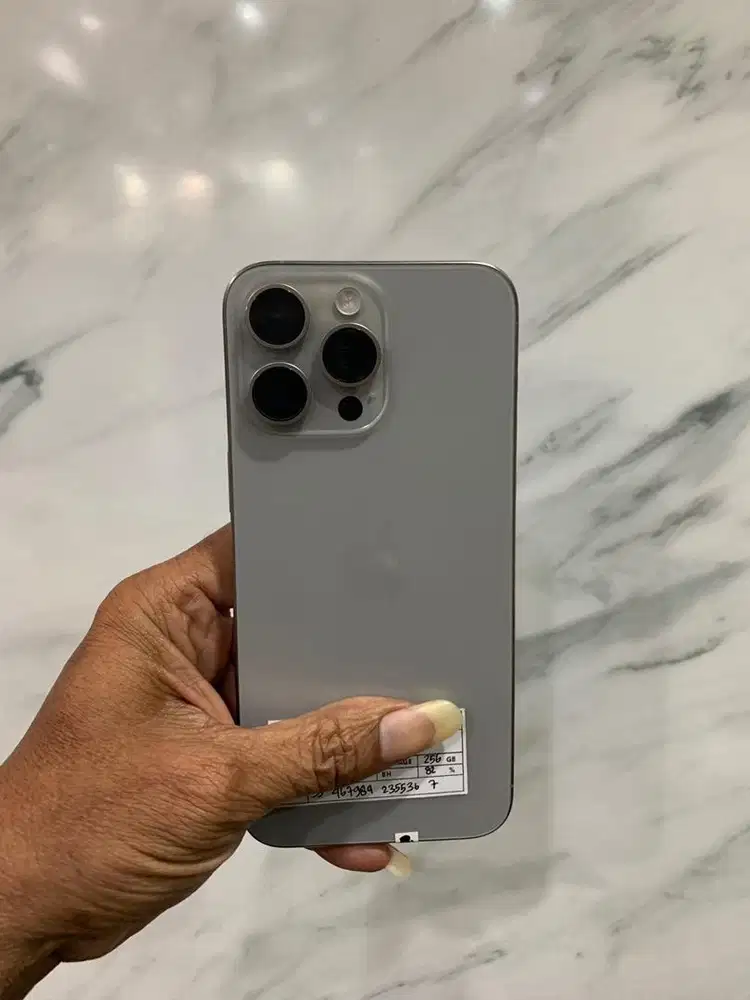 Iphone 15 pro max 256gb natural