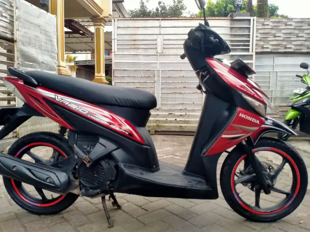 Honda Vario lengkap motor sehat walafiat keterangan detail dibawah
