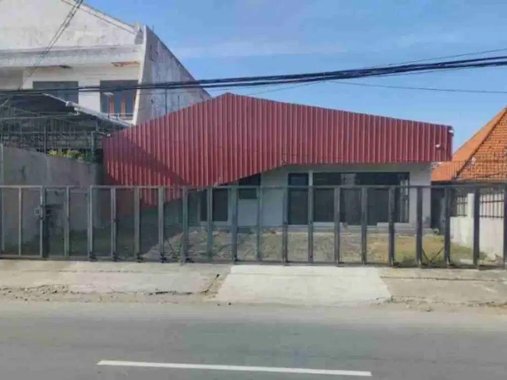 DISEWAKAN TEMPAT USAHA PUSAT KOTA COCOK UNTUK RESTO, CAFE, PUKASERA, KLINIK DLL..PARKIR LUAS Jl. PANDEGILING