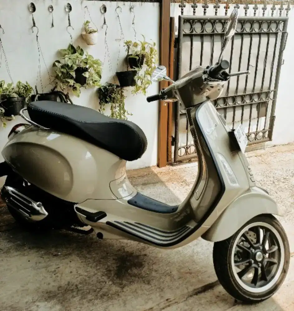 Vespa Primavera 2023 Km Rendah