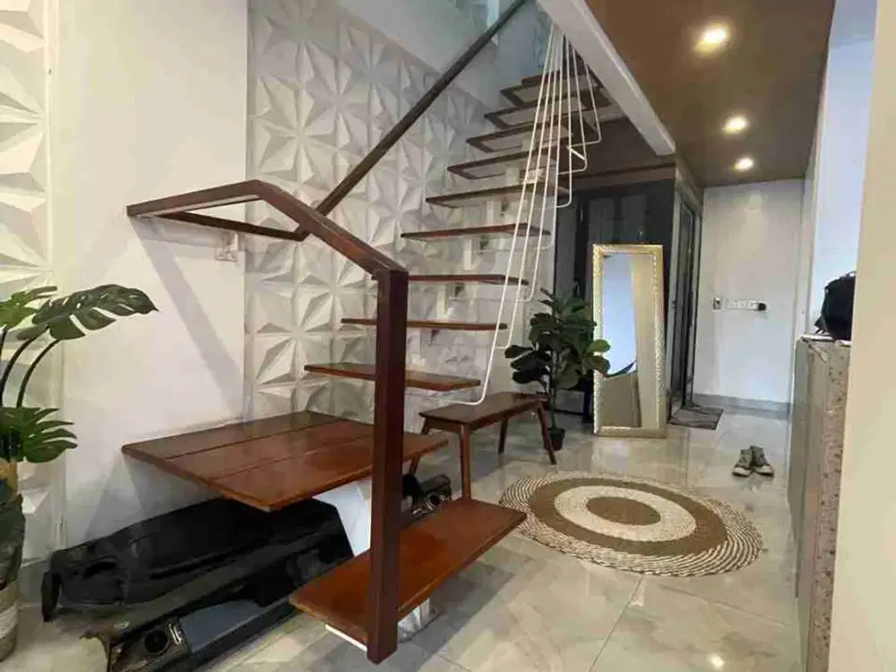 Rumah Nempel Camar Bintaro sektor 3 ada lift dan Kolam Renang. 0226