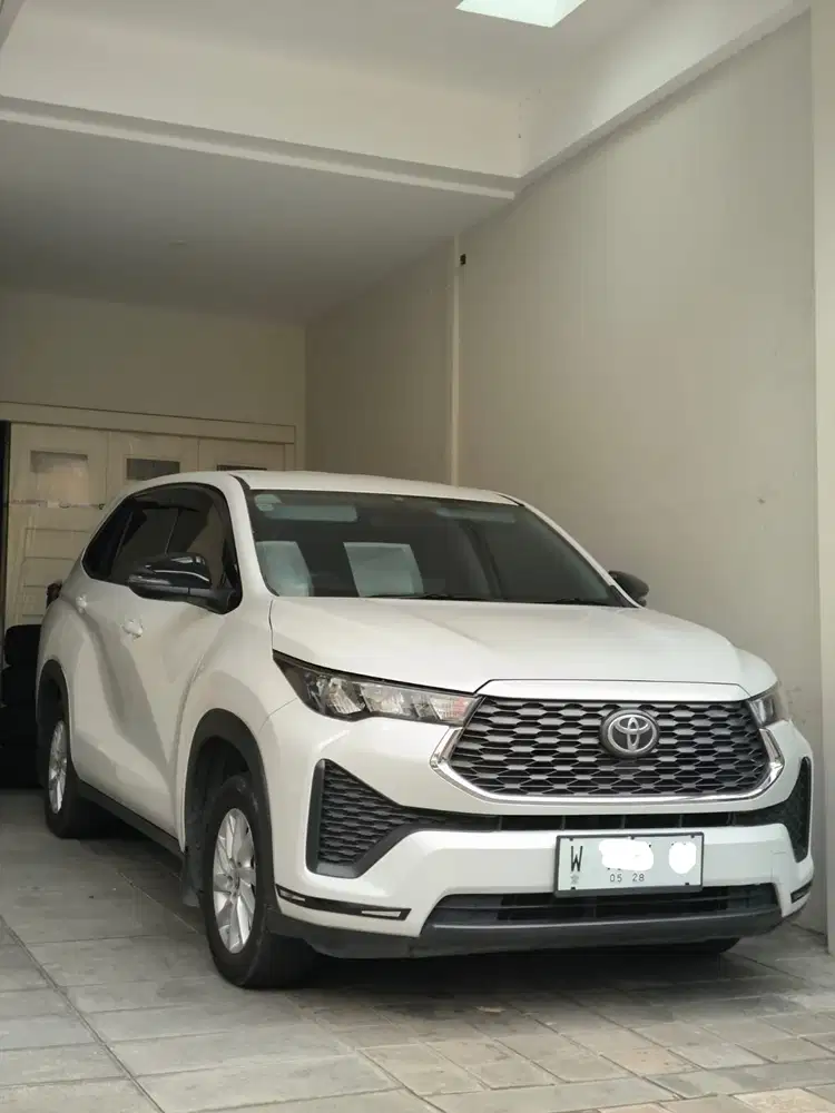 Toyota Kijang Innova Zenix G CVT 2023 Bensin - 330 jt cash