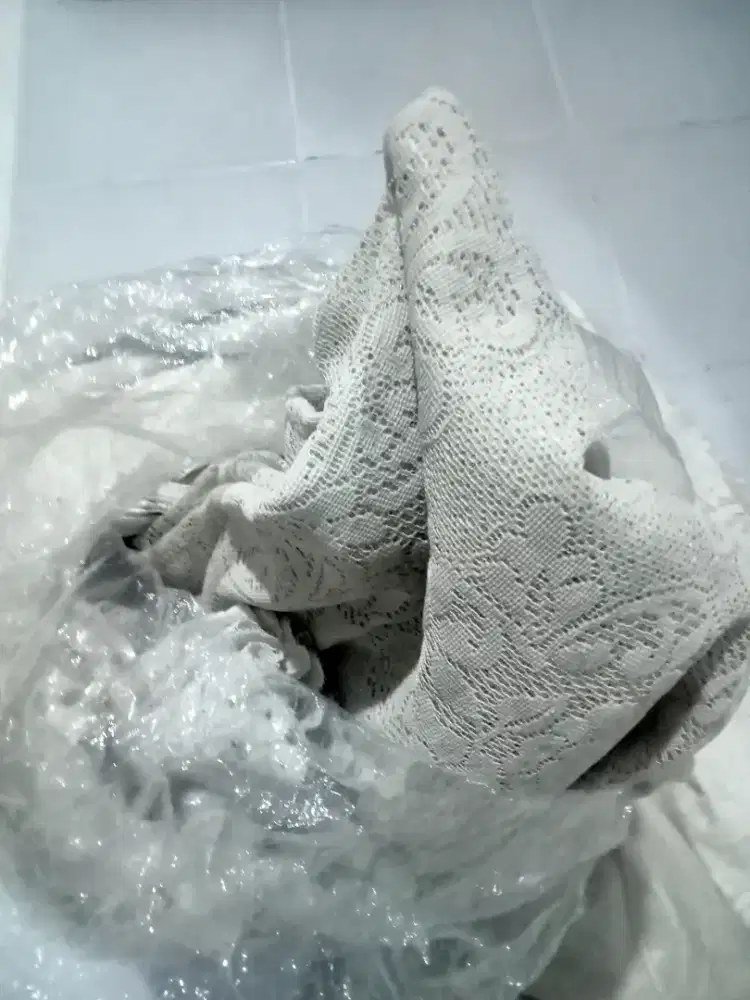 Gorden transparan putih