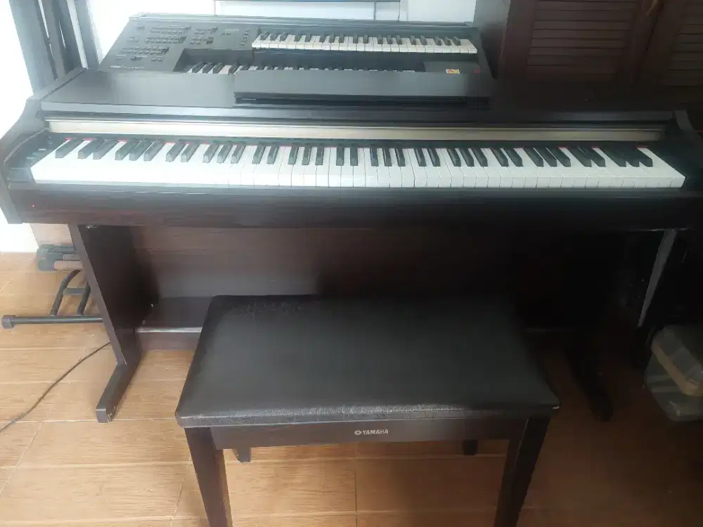 Piano YAMAHA YDP 123. 88 tuts graded hammer.touch response.