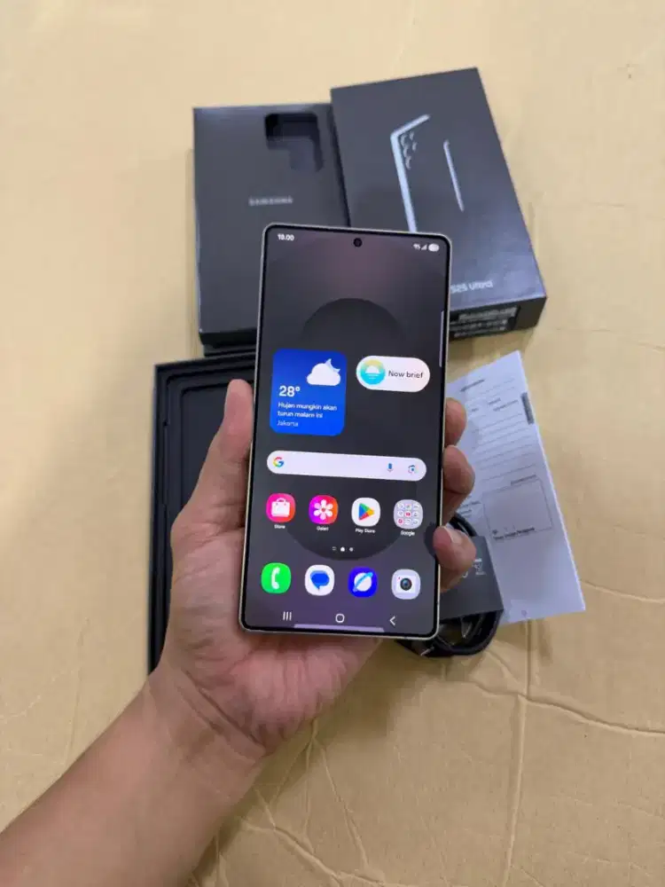 Samsung Galaxy S25 Ultra 5G 12/256GB Snapdragon 8 Elite Garansi Resmi