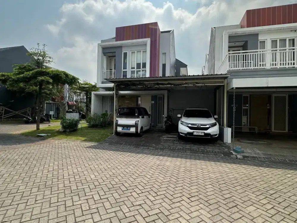Dijual Rumah Minimalis 2Lt Terawat Dg Area Carport Sudah Bercanopy Siap Huni Lingkungan Aman Dekat Pusat Kuliner dan Kampus di Green Orchid Lowokwaru