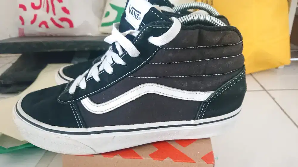 Vans authen siap pakai