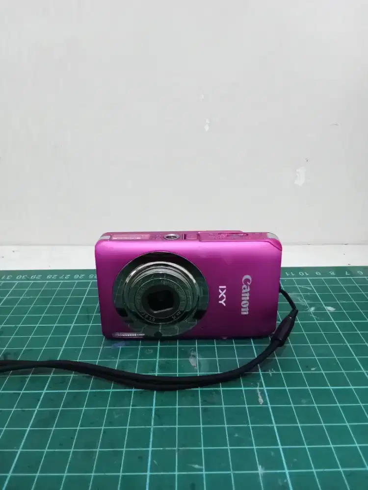 Kamera digital merek canon