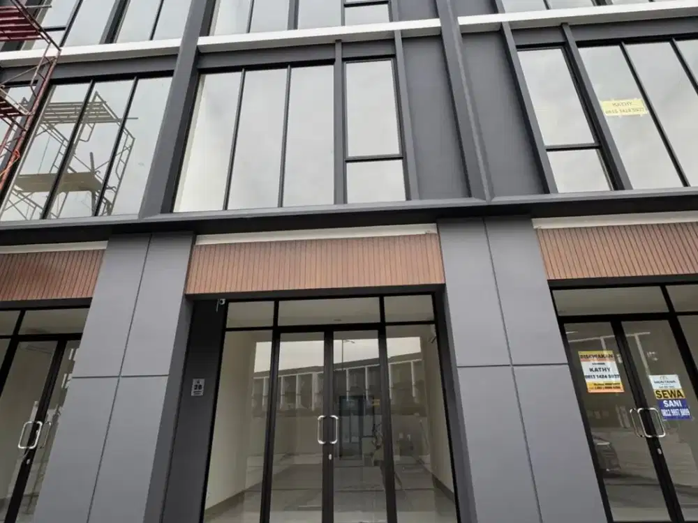 Disewa, Ruko Hampton Avenue Brand New 3 Lantai