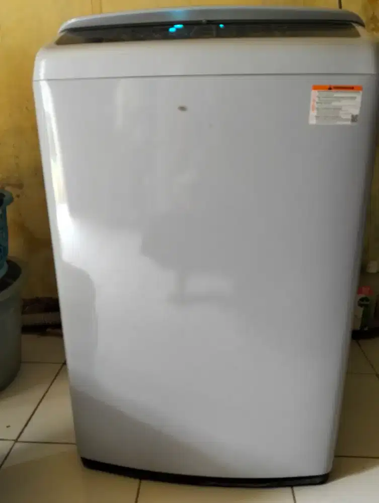 Mesin cuci satu tabung otomatis