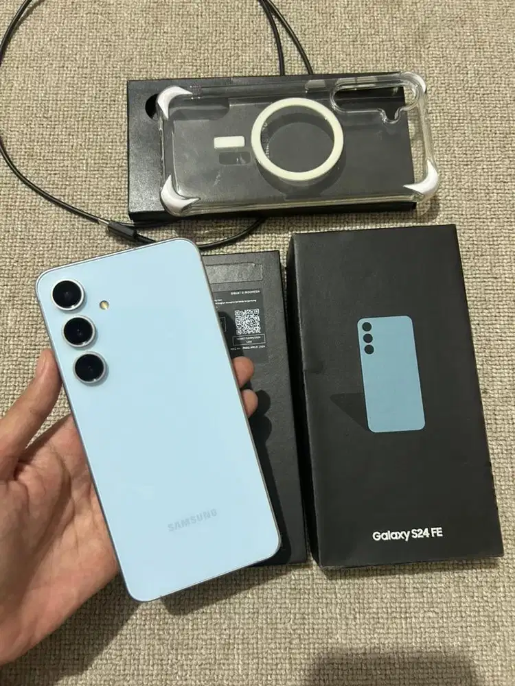 Samsung s24 fe 8/256gb like new garansi aktif
