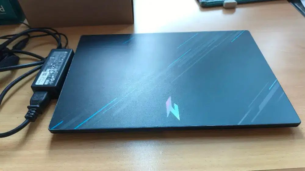 Acer Swift 5 i5 gen 10 ringan banget under 1 kg