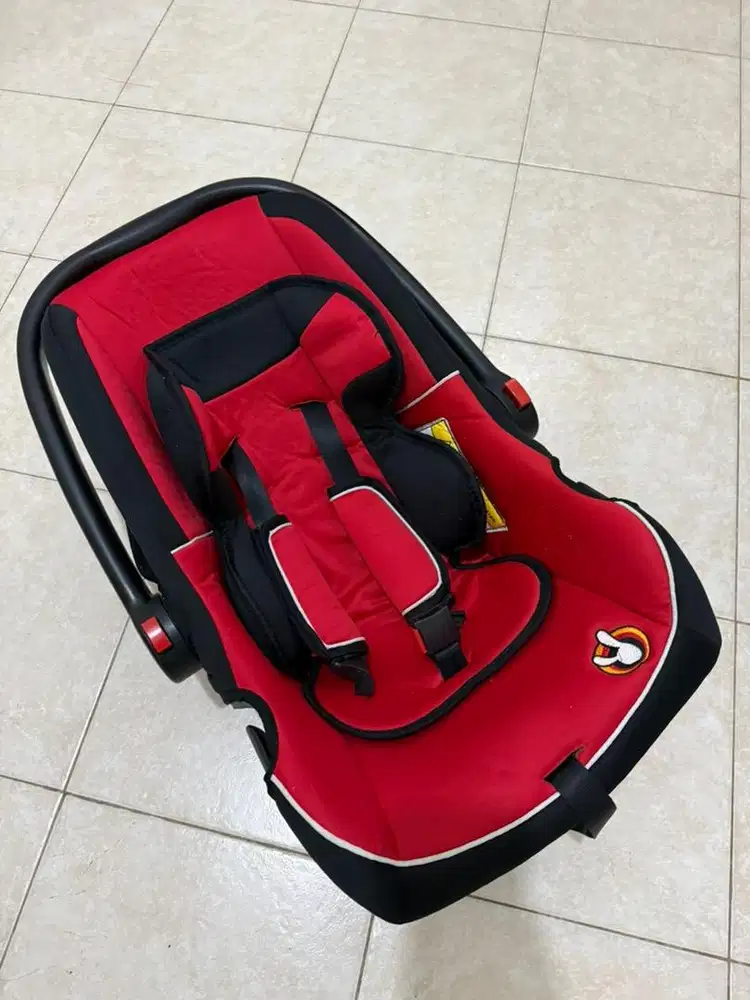 Baby Carseat merk Ace Hardware