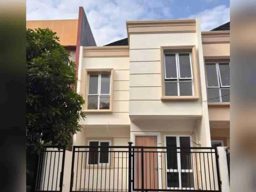 DI JUAL RUMAH CANTIK 2 LT FULL RENOVASI DI SEKTOR 7 GADING SERPONG, TANGERANG ERANG