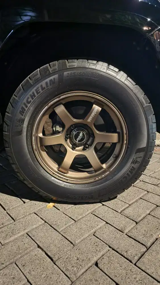 Dijual Velg Rays TE 37 PM 2 + Ban Michellin LTX trail AT 285/60/R 18