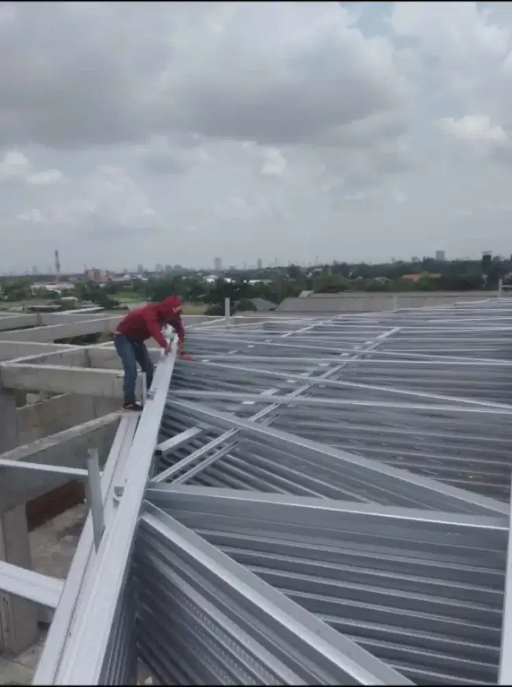 Atap galfalum, kanopi, plafon pvc dan plafon gipsum,partisi,