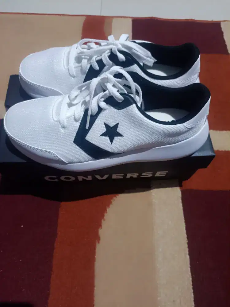 Sepatu converse new size 42