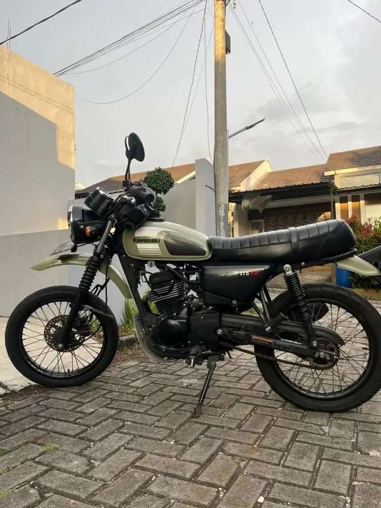 Kawasaki W175TR - KM 18rb