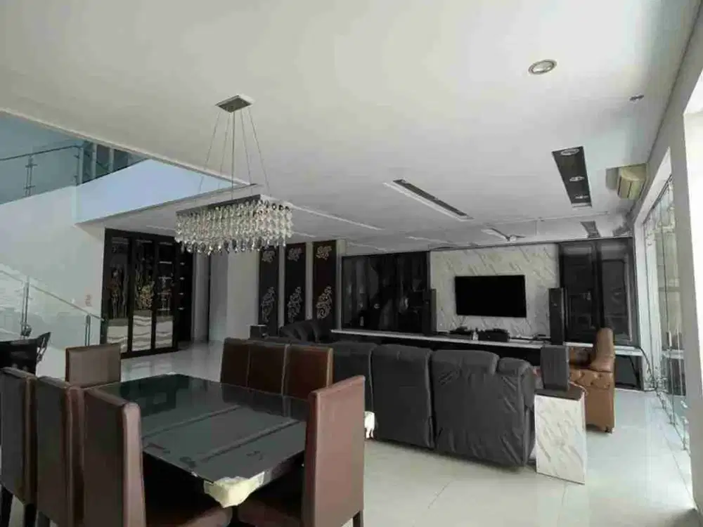 TURUN HARGA RUMAH FULL FURNISH MEWAH PAKUWON CITY CLUSTER DEPAN