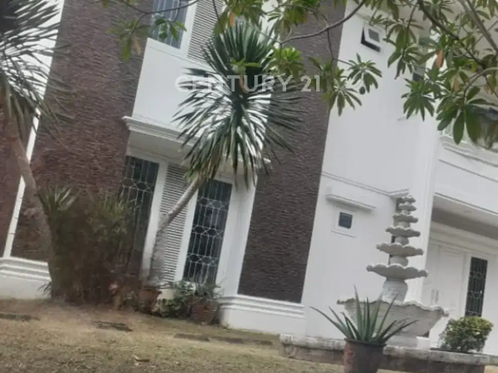 RUMAH MEWAH DAERAH NYAMAN DI  LIPPO CIKARANG