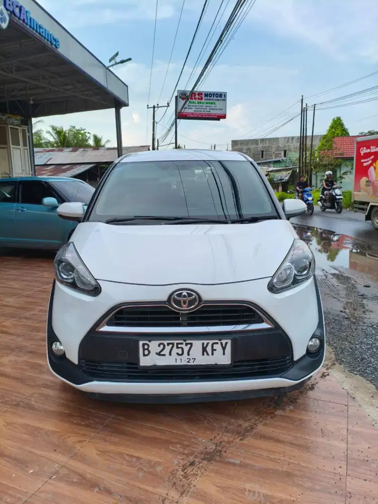 Toyota sienta v matic.2017 istimewa