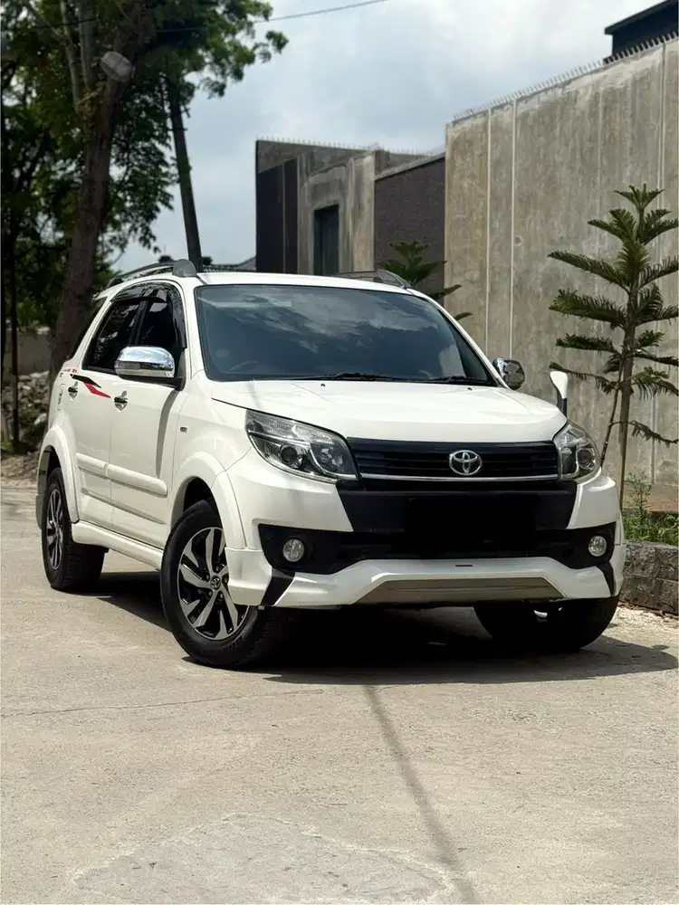 Rush TRD A/T (Matic) 2016 Putih 2017