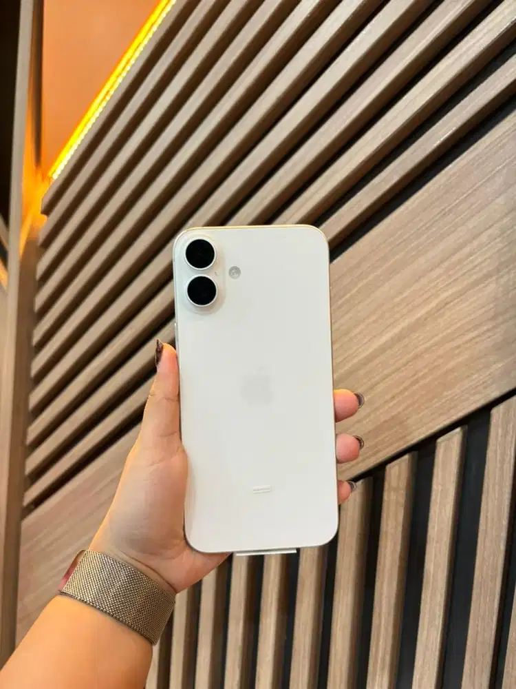 Ip 16plus 128 white bnob