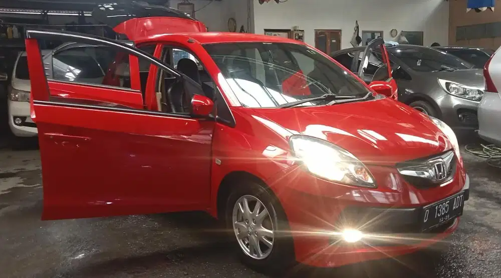 DP 9 JT Honda Brio E Satya 1.2 Manual 2015 Mulus Merah
