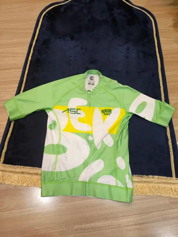 JERSEY SEPEDA BRANDED  WANITA PRELOVED