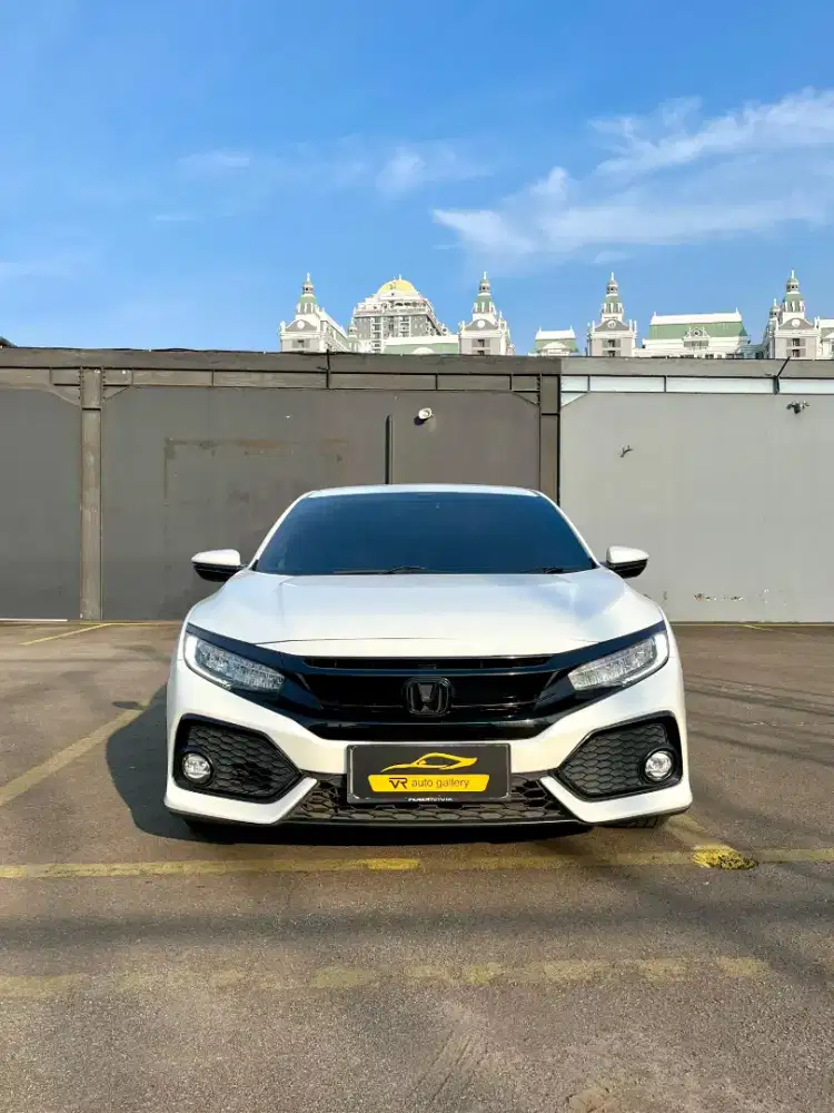 Honda civic 1.5 E Turbo Hathback Nik 2018