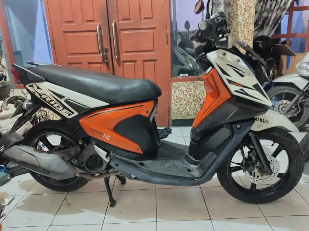 Xride 125 Putih