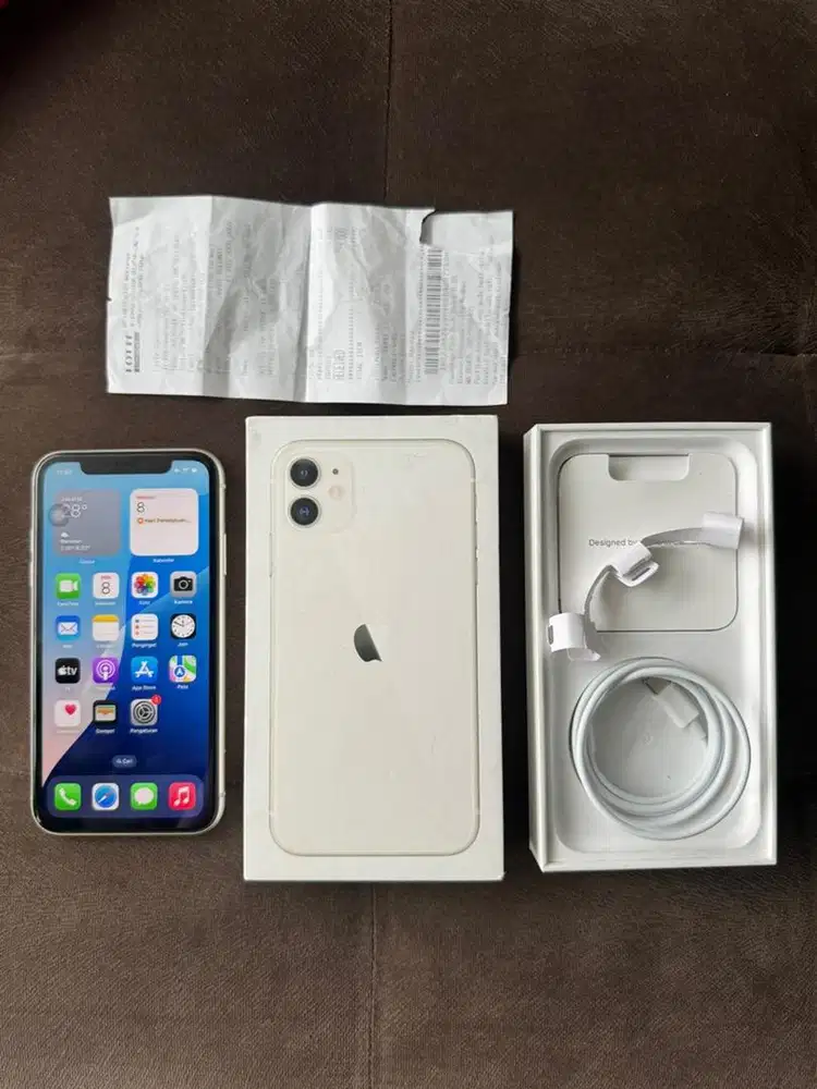 Iphone 11 ibox 64gb putih mulus