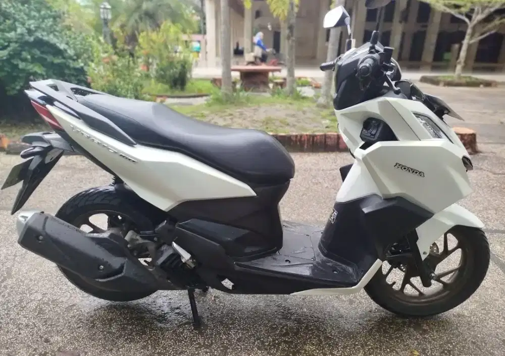 VARIO 160 2024 PUTIH BE