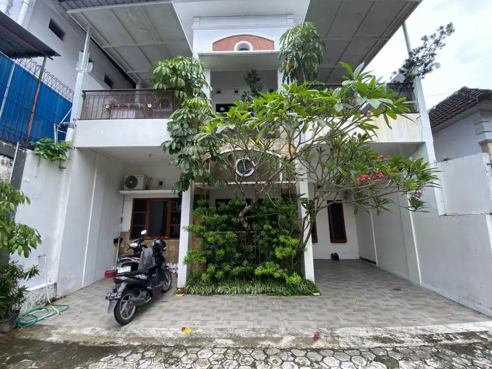 RUMAH MURAH KONDISI BAGUS STRATEGIS DI PERUMAHAN KOTA JOGJA DEKAT TUGU & UGM