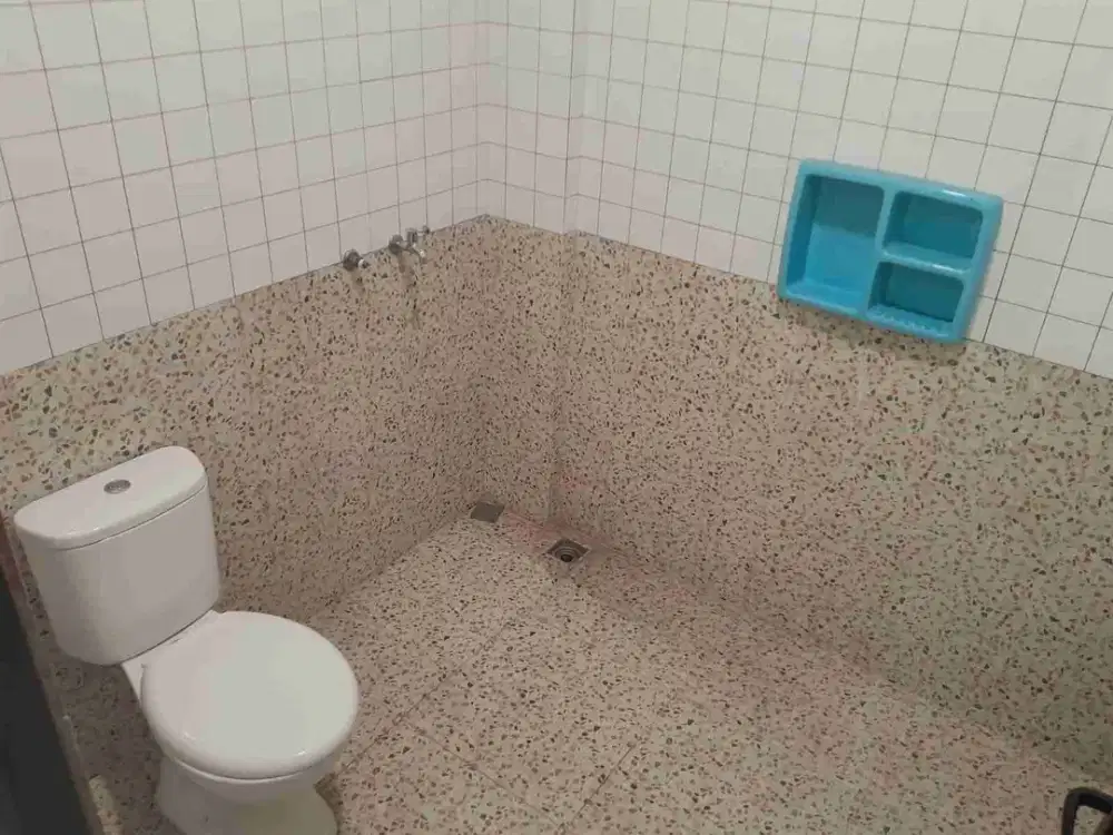 Dijual dan Disewakan Ruko 4 Lantai + Rooftop