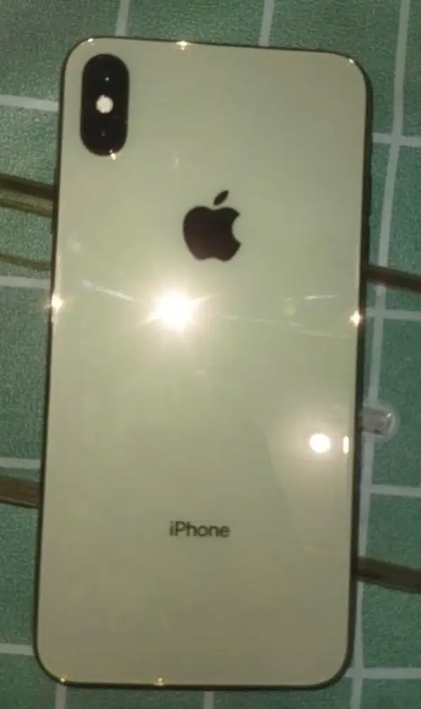 Iphone xs max 64 gb gold