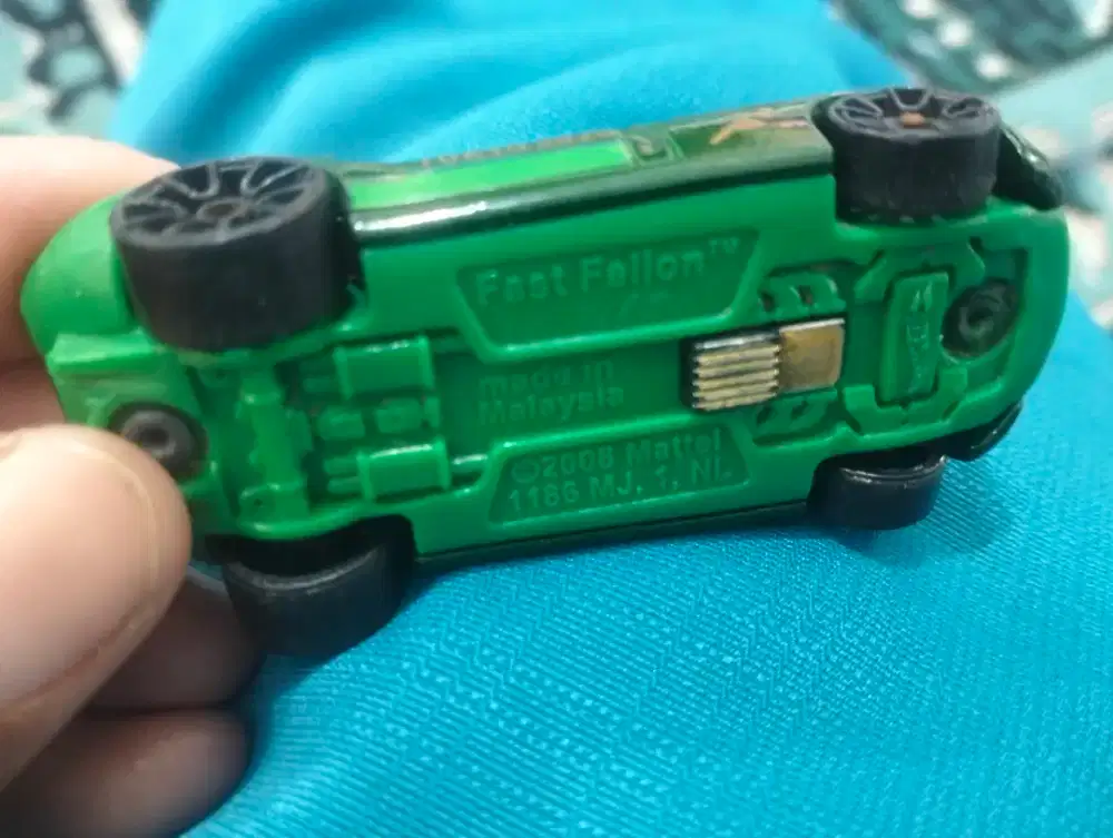 Mainan mobil mobilan anak