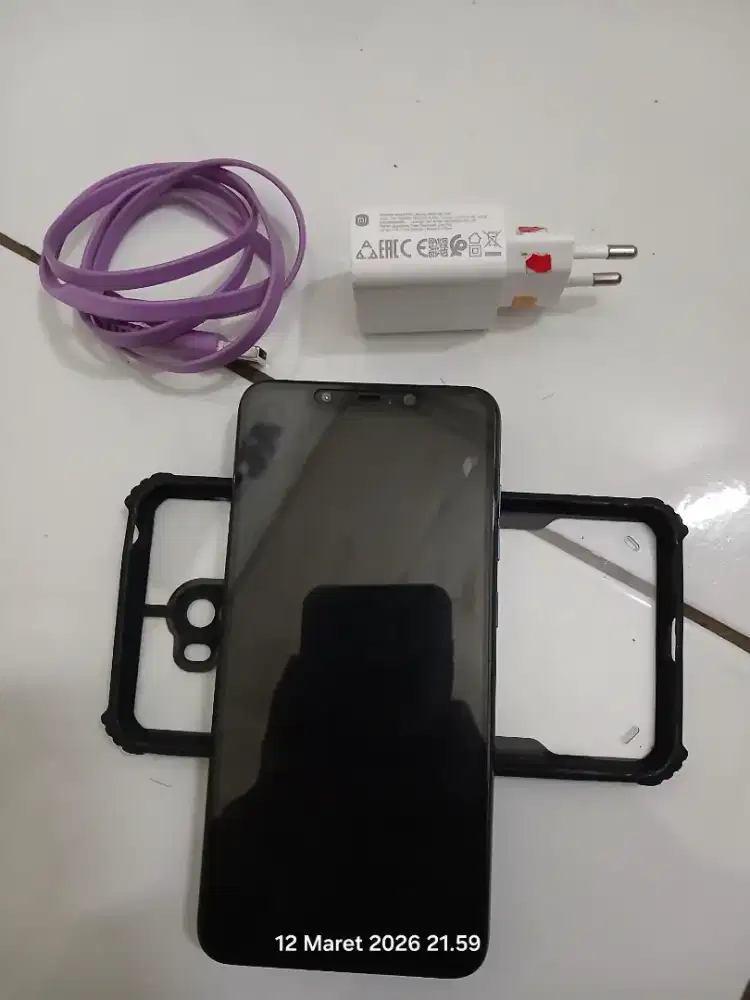 Poco F1, ram 6/128 GB