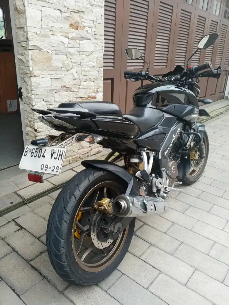 Kawasaki Bajaj Ns200