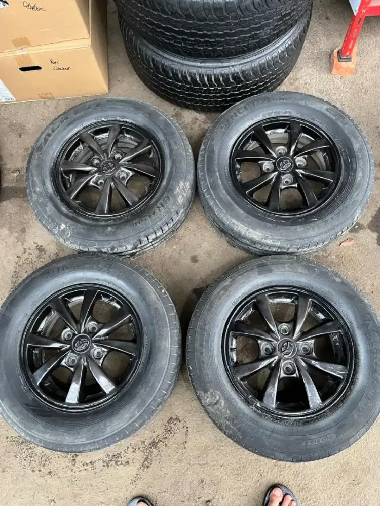 Velg original all new Avanza ring 14 pcd 4x114,3 ban 185/70 R14 4pcs