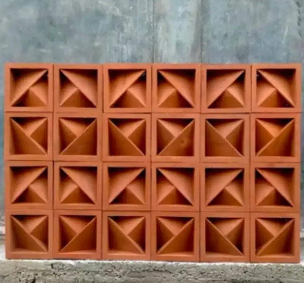 Loster beton pagar rumah, dinding roster